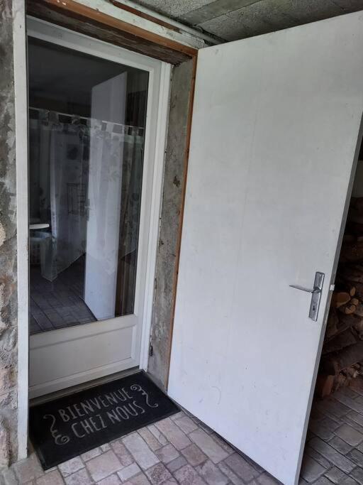 Le Lys Daire Saintes Dış mekan fotoğraf