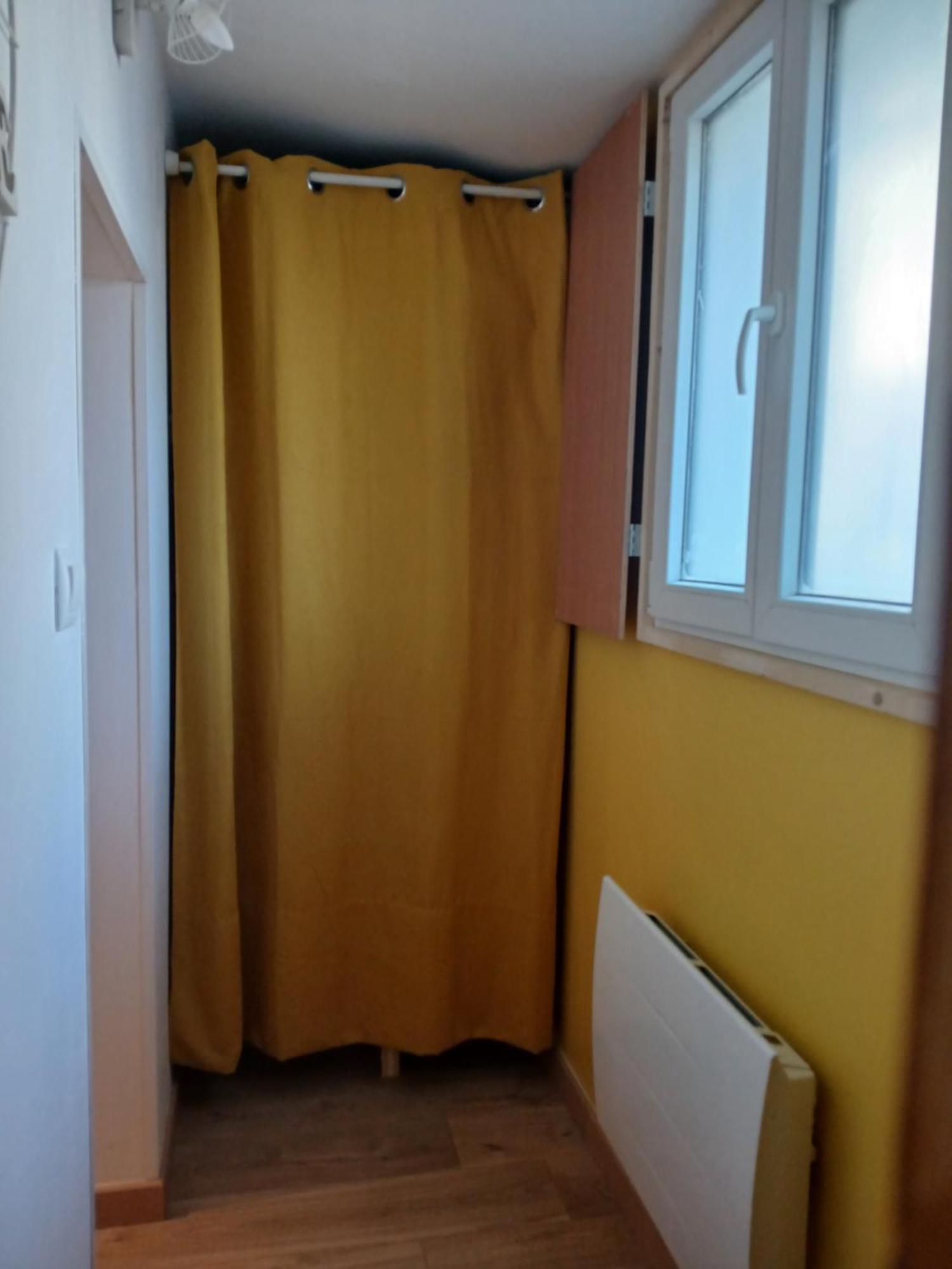 Le Lys Daire Saintes Dış mekan fotoğraf